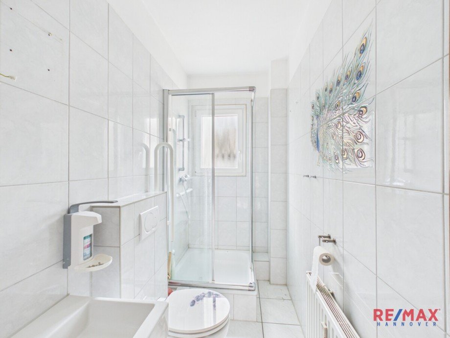 EG Wohnung - Tageslichtbad mit Dusche Mehrfamilienhaus Hannover