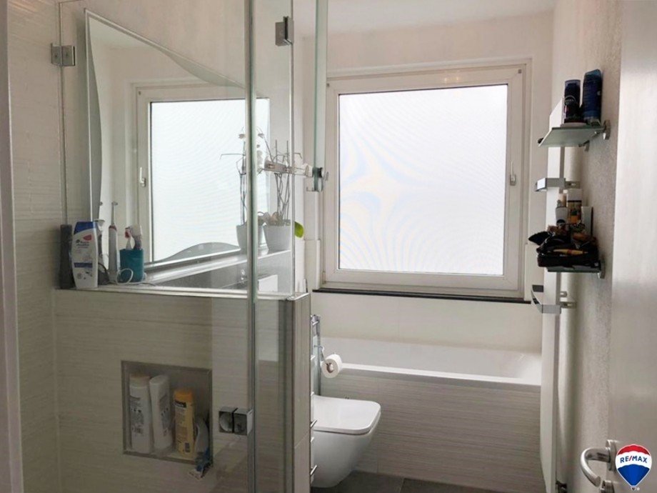 Badezimmer Wannenbad Etagenwohnung Langenhagen