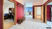 Diele Helle Maisonette-Wohnung �ber den D�chern von Anderten - 4 Zimmer, EBK, Keller, Studio