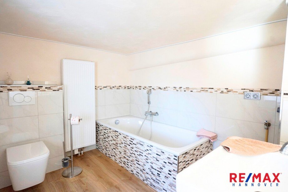 Bad EG Doppelhaush�lfte Wennigsen