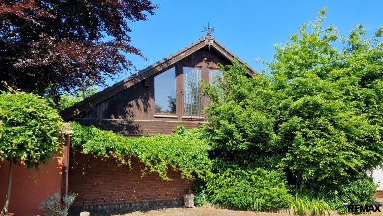 Titelbild Algermissen-Bledeln Einfamilienhaus Vielseitiges Architektenhaus mit 284m� Gesamtfl�che - Sauna, Kamin, Garage, Carport, Studio