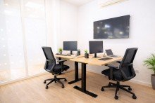 B�ro innenliegend Lister Meile: Dein eigenes B�ro mit 2 Arbeitspl�tzen!