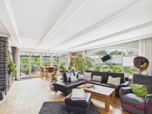 Wohnzimmer-EG Landhaus mit Neubau, Ferienwohnung, Wintergarten & Photovoltaik auf gro�em Grundst�ck