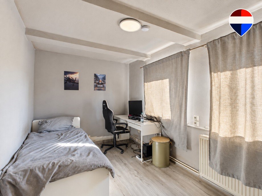 Schlafzimmer Mehrfamilienhaus Gro� Fl�the
