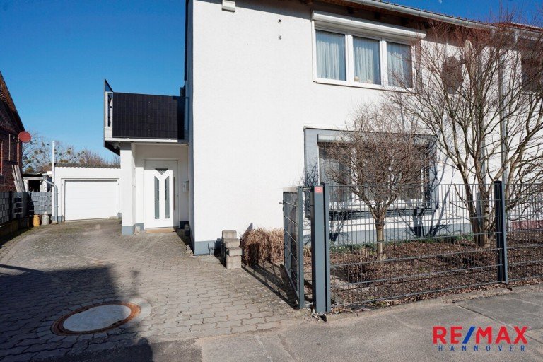 Frontansicht Wennigsen Doppelhaush�lfte Doppelhaush�lfte mit gro�em Garten in Wennigsen-Evestorf