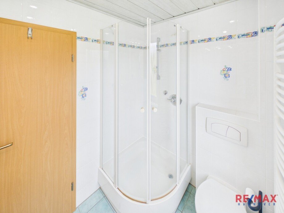 Badezimmer 1.OG 01 Reihenendhaus Hannover