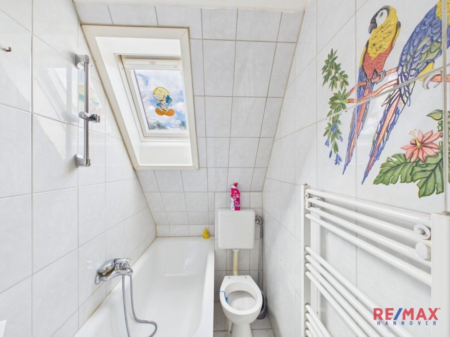 DG Wohnung - Tageslichtbad mit Wanne Mehrfamilienhaus Hannover