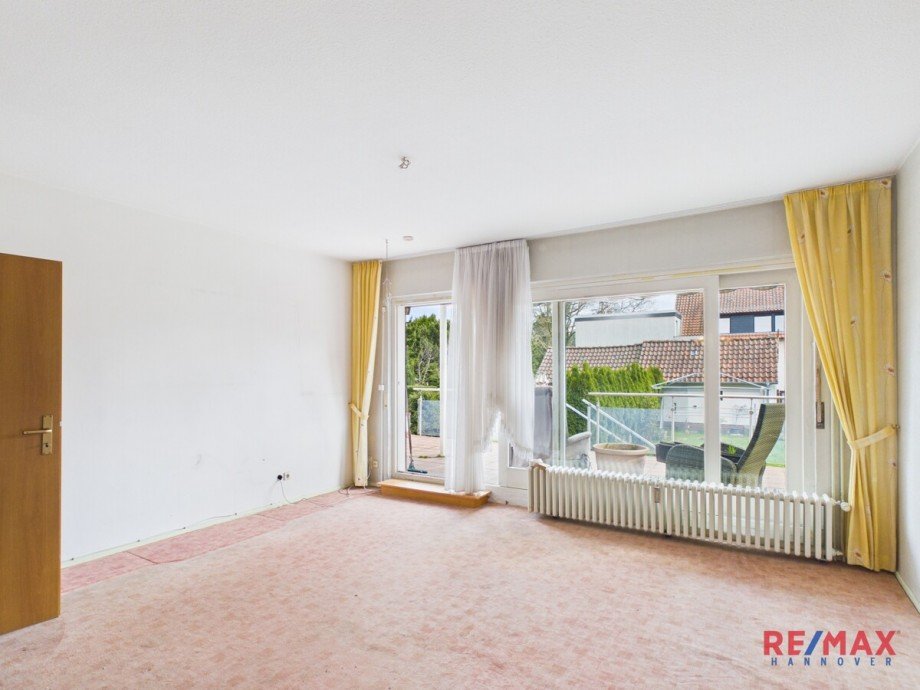 EG Wohnung - Wohnbereich mit Terrasse und Gartenzugang Mehrfamilienhaus Hannover