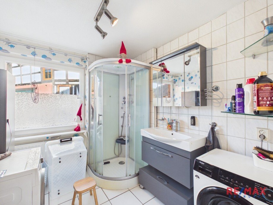 Badezimmer Mehrfamilienhaus Gro� Fl�the