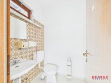 WC Attraktive Gewerbefl�che mit 75 m� und vielseitiger Nutzung im Erdgeschoss