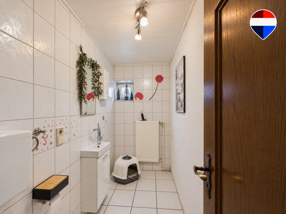G�ste-WC Mehrfamilienhaus Gro� Fl�the