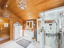 Badezimmer OG Blockholzhaus Idylle mit Pool, Kamin & Sauna: Dein t�gliches Urlaubsgef�hl