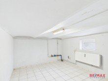 Kellerraum Zentral in Lehrte: Sanierungsbed�rftiges Mehrfamilienhaus in Bahnhof-N�he!