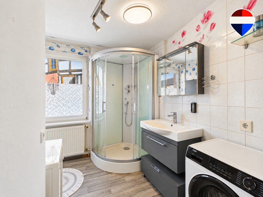 Badezimmer Mehrfamilienhaus Gro� Fl�the