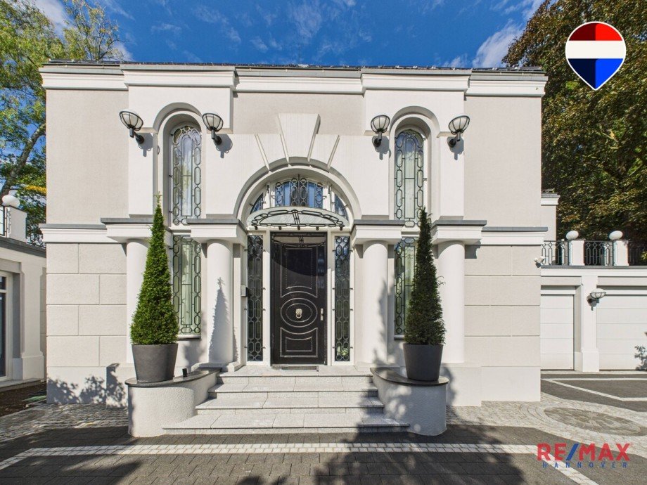 Vorderansicht Villa Hannover / Isernhagen-S�d