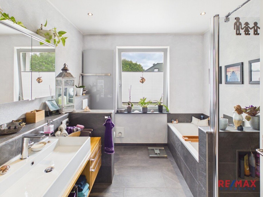 Badezimmer-EG Zweifamilienhaus Walsrode / Kirchboitzen