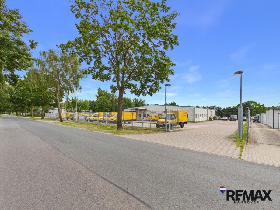 Stra�enansicht Lager Schee�el
