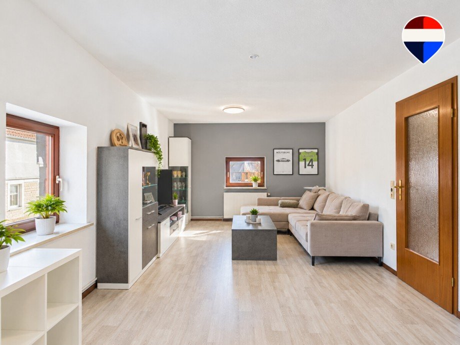 Wohnzimmer-OG Mehrfamilienhaus Gro� Fl�the