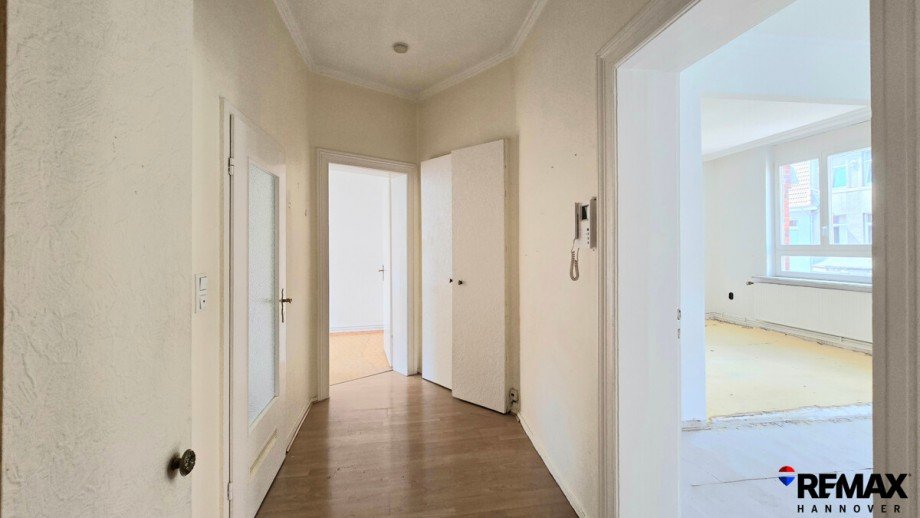 Flur.jpg Mehrfamilienhaus Hannover / Linden-Nord