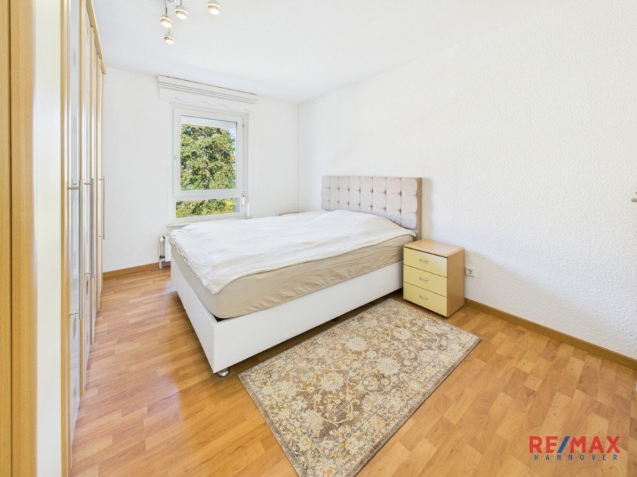 Schlafzimmer (1. OG links) Mehrfamilienhaus Hannover