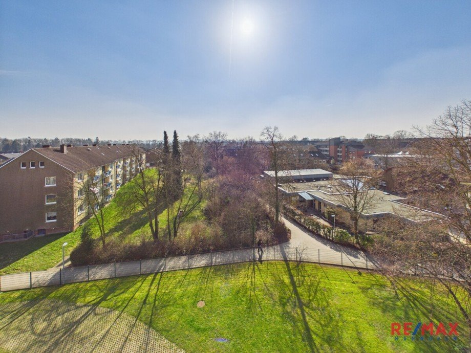 Blick vom Balkon ins Gr�ne Etagenwohnung Wunstorf