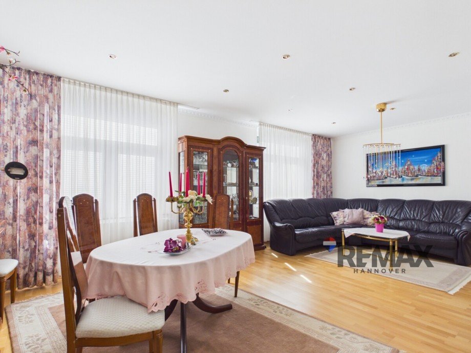 Wohnzimmer 1.Og. Mehrfamilienhaus Hannover / Linden-S�d