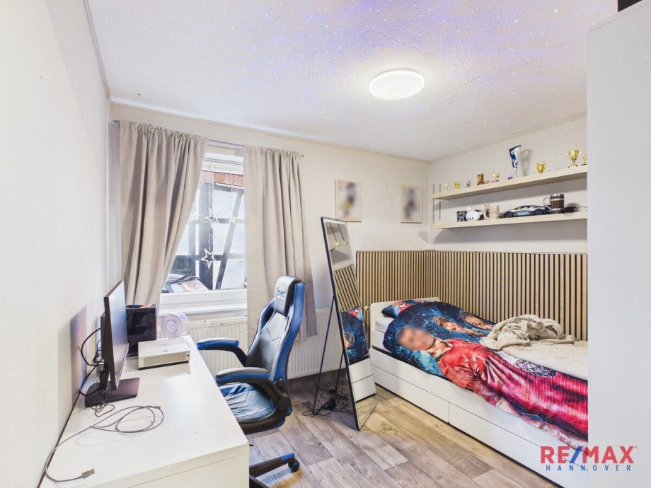 Schlafzimmer Mehrfamilienhaus Gro� Fl�the