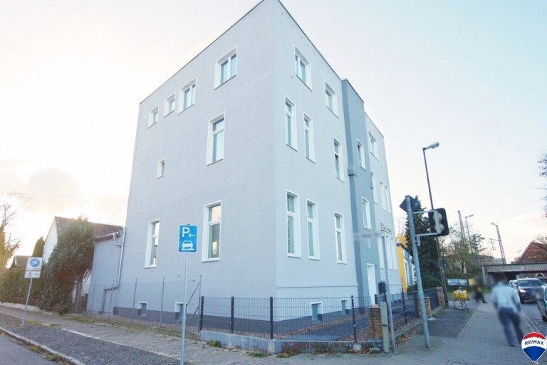 Titelbild Langenhagen Mehrfamilienhaus Kapitalanlage mit Zukunft: Gepflegtes Mehrfamilienhaus in Langenhagen