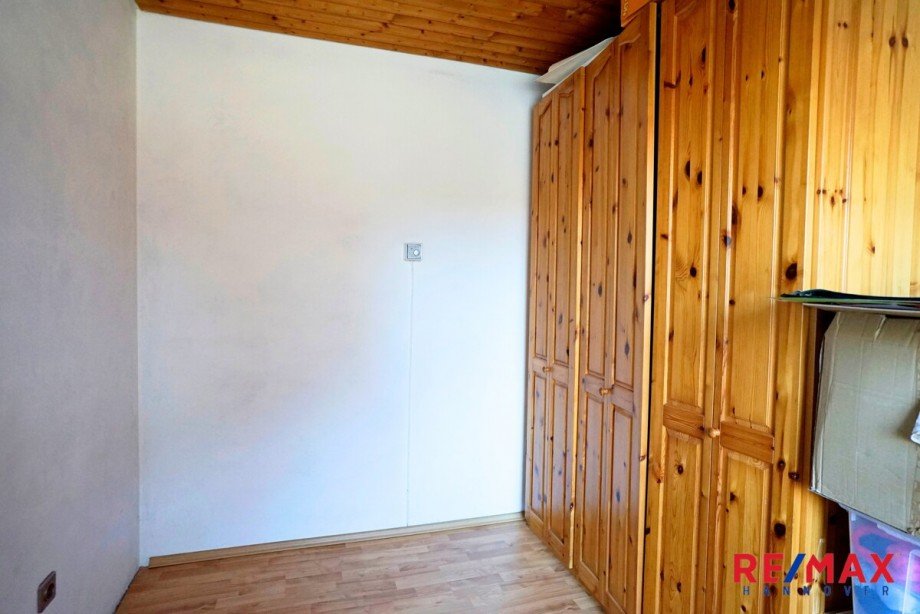 Ankleidezimmer Doppelhaush�lfte Wennigsen