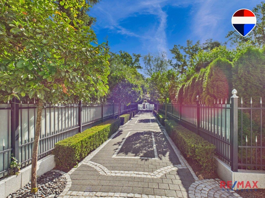 Einfahrt Villa Hannover / Isernhagen-S�d