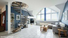 Wohnzimmer gestaged Helle Maisonette-Wohnung �ber den D�chern von Anderten - 4 Zimmer, EBK, Keller, Studio