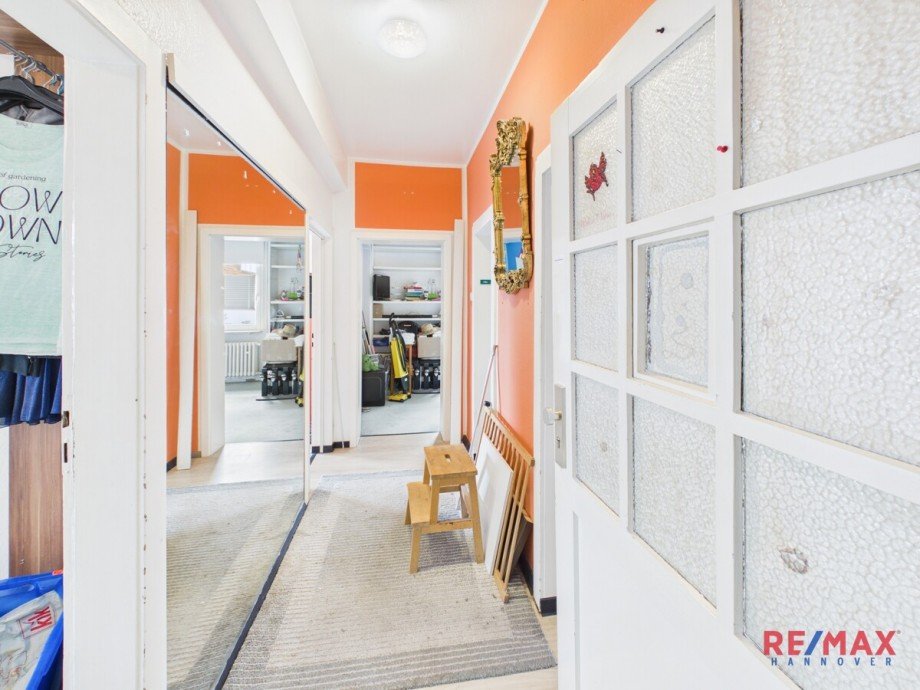 OG Wohnung - Flur Mehrfamilienhaus Hannover