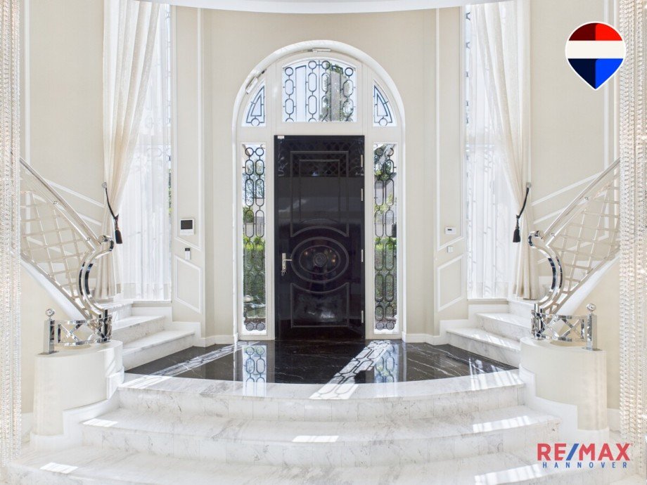 Eingangsbereich Villa Hannover / Isernhagen-S�d