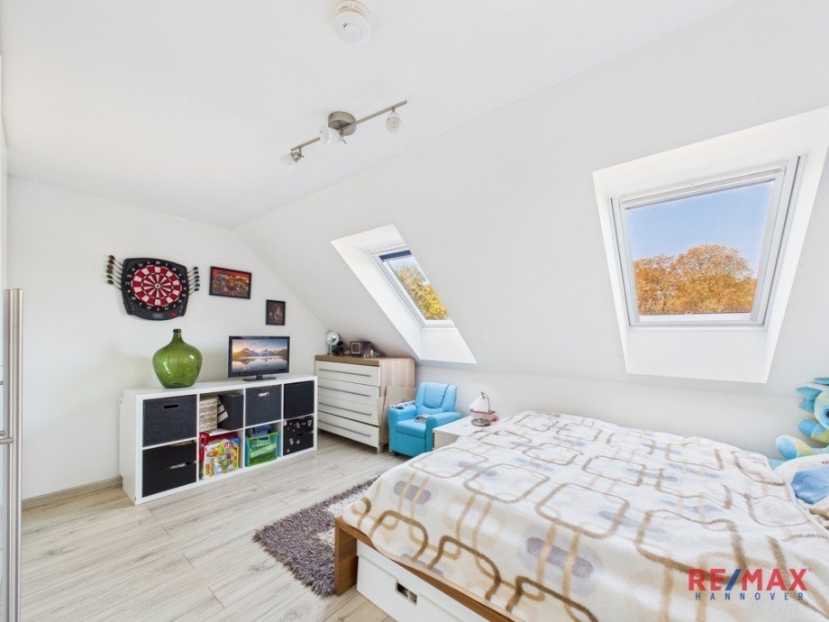 Schlafzimmer (DG rechts) Mehrfamilienhaus Hannover