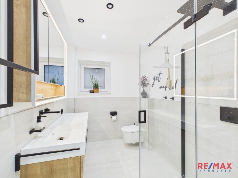 Tageslichtbad mit Dusche Bungalow Hannover