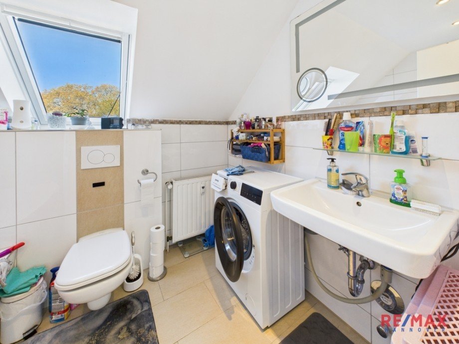 Badezimmer (DG rechts) Mehrfamilienhaus Hannover