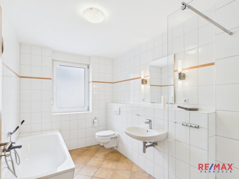 Badezimmer-OG Doppelhaush�lfte Bad Fallingbostel