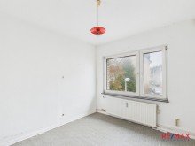 Zimmer Zentral in Lehrte: Sanierungsbed�rftiges Mehrfamilienhaus in Bahnhof-N�he!