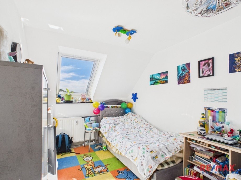 Kinderzimmer (DG rechts) Mehrfamilienhaus Hannover