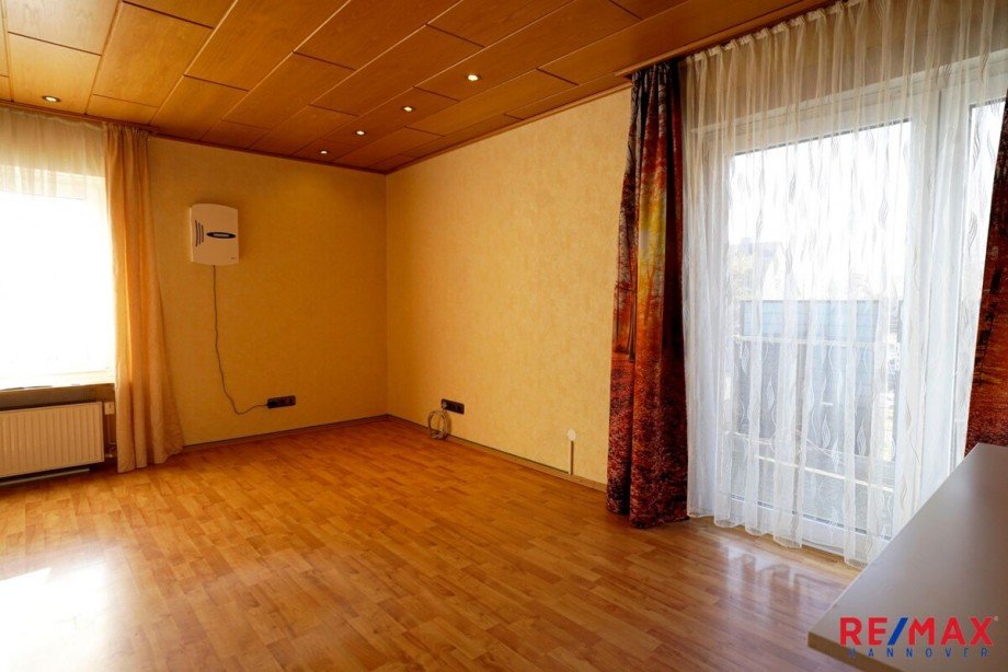 Schlaf-/Wohnzimmer Doppelhaush�lfte Wennigsen