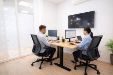 B�ro innenliegend Lister Meile: Dein eigenes B�ro mit 2 Arbeitspl�tzen!