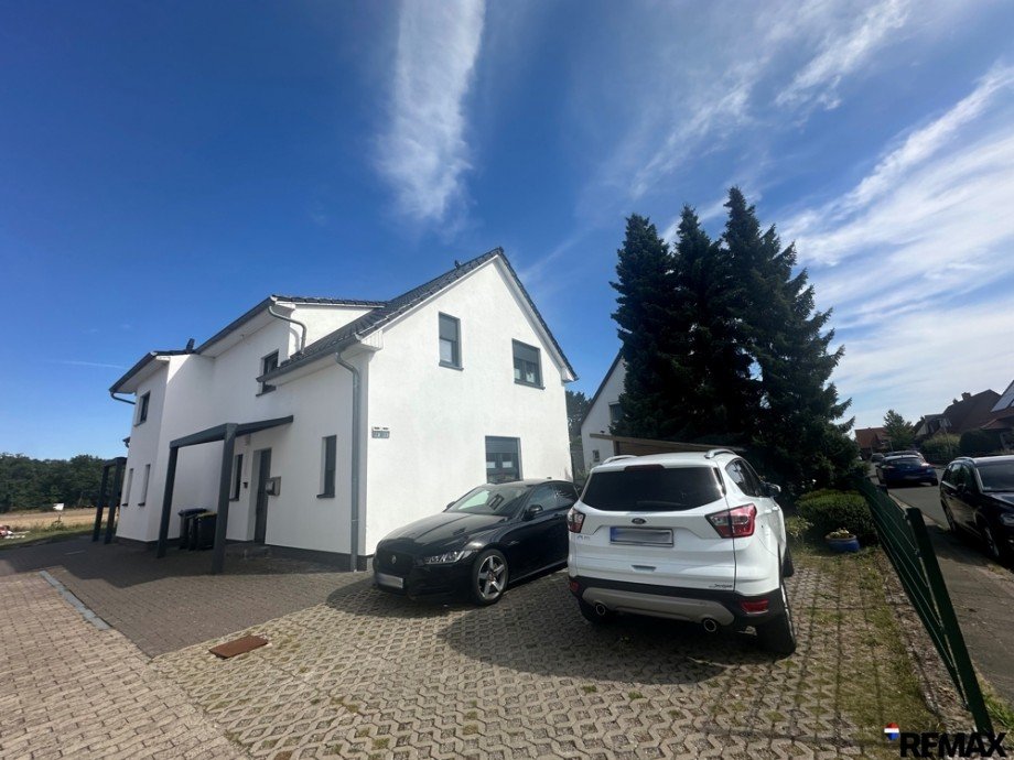 Frontansicht Zweifamilienhaus Burgdorf